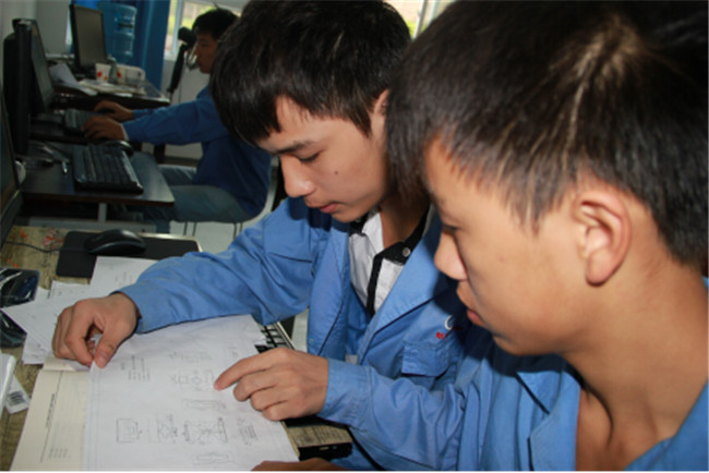 雅安航空工业联合技工学校图片、照片