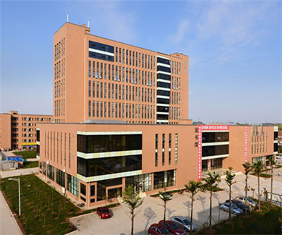 四川希望汽车技师学院图片、照片 四川希望汽车技师学院图片、照片