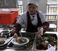 食堂饭菜.jpg
