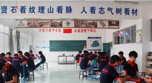 成都学汽修好找工作吗
