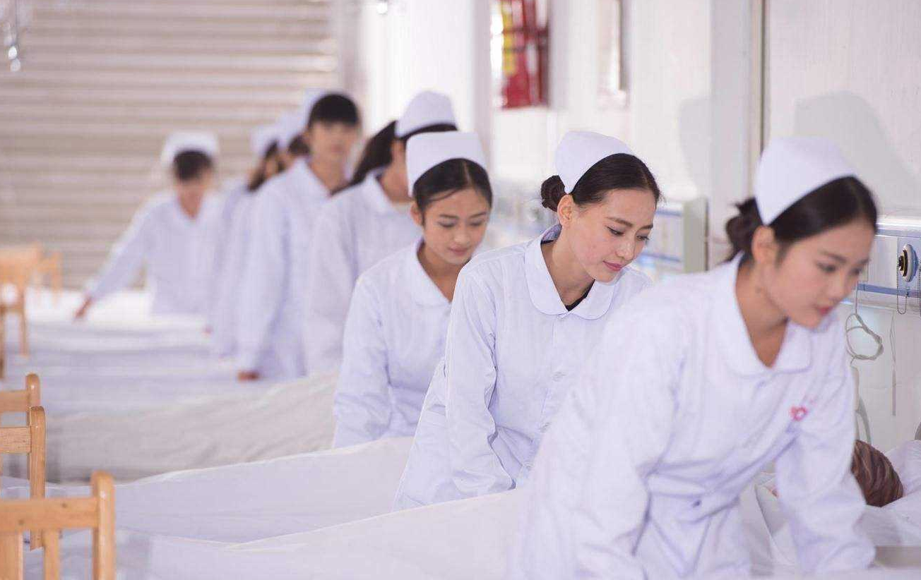 2019年助产专业学校排名