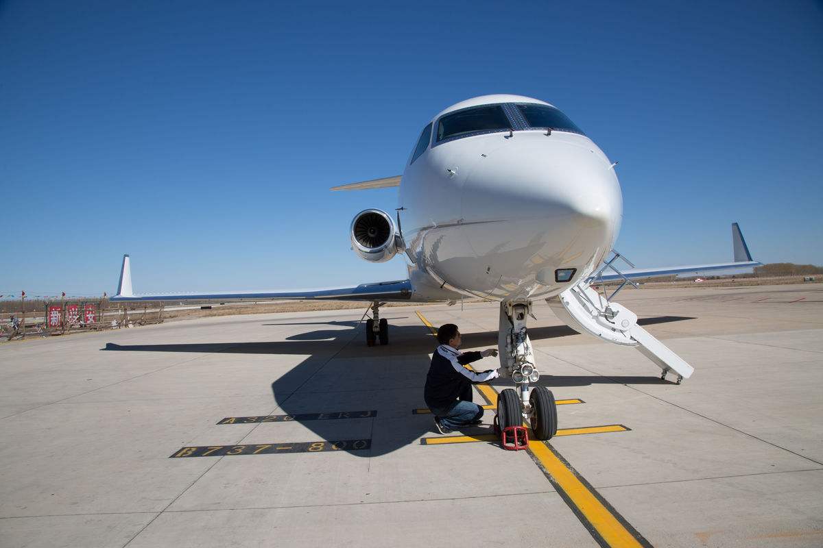 飞机机电设备维修月薪多少