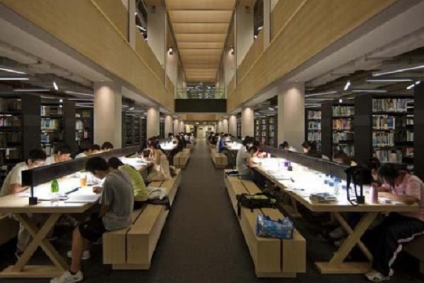 2019年成都经济技术学校招生录取分数线