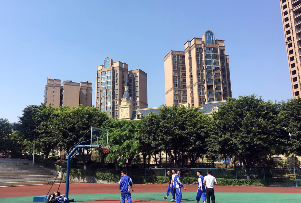 人寿华达学校是高中吗